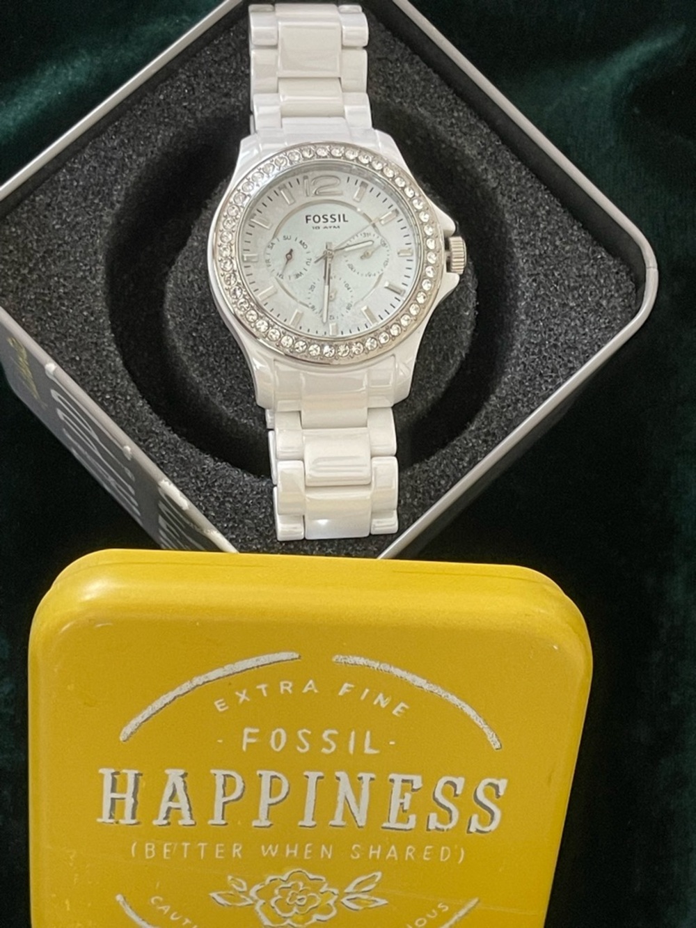 Fossil White Ceramic Watch with Crystal Accents - Picture 4 of 8